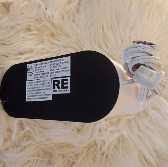 🆕️💡Orb Organizer Table Lamp from Room Essentials - White - Picture 8 of 8